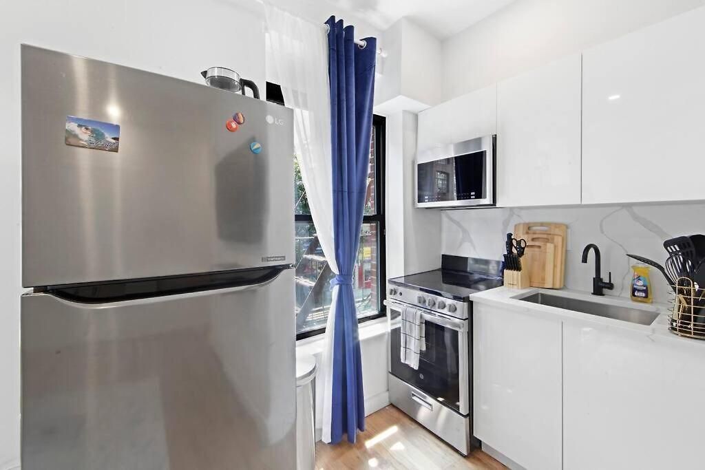 Apartment 69 Les
