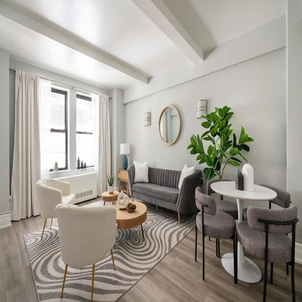 Apartment 73 West New York