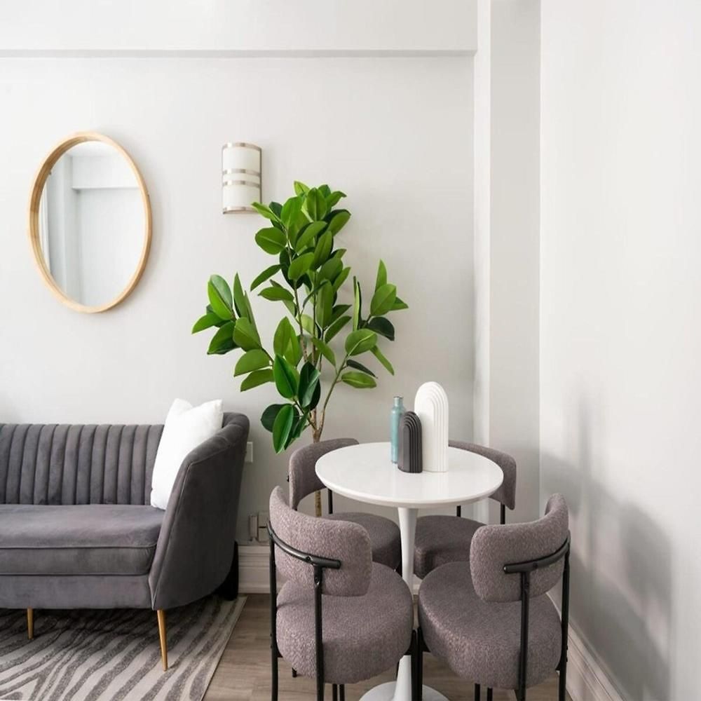 73 West * New York