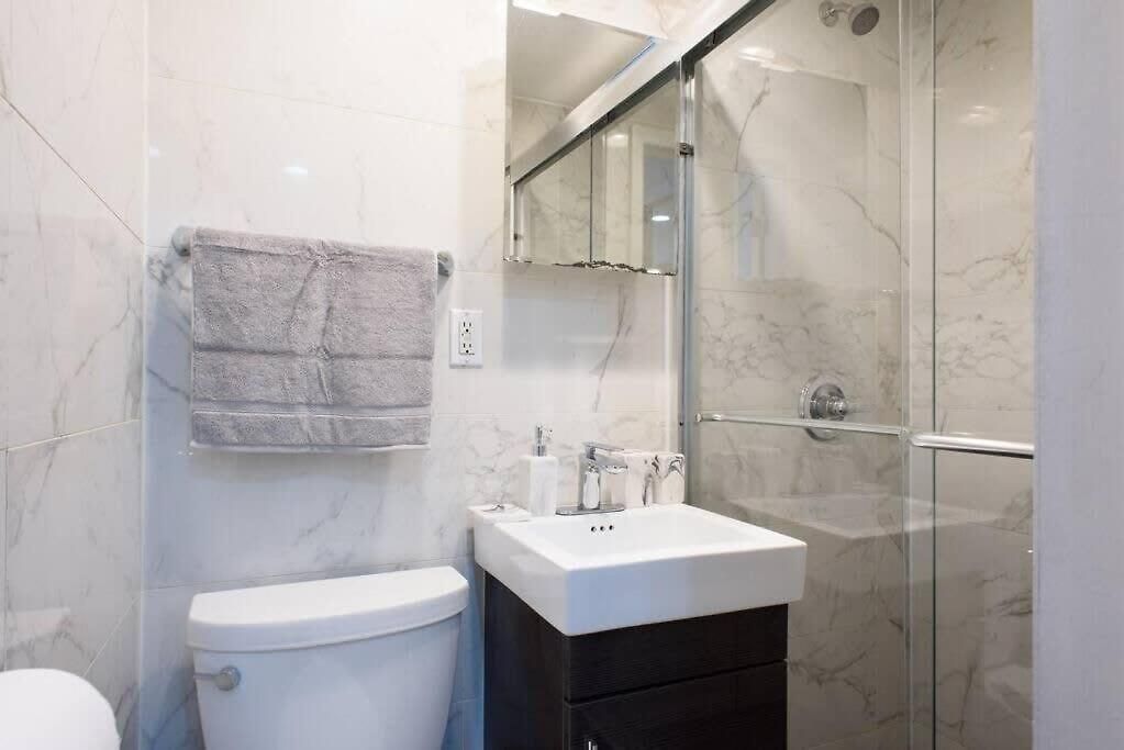 69 Les Apartment *