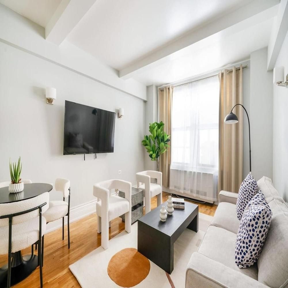 73 West * New York