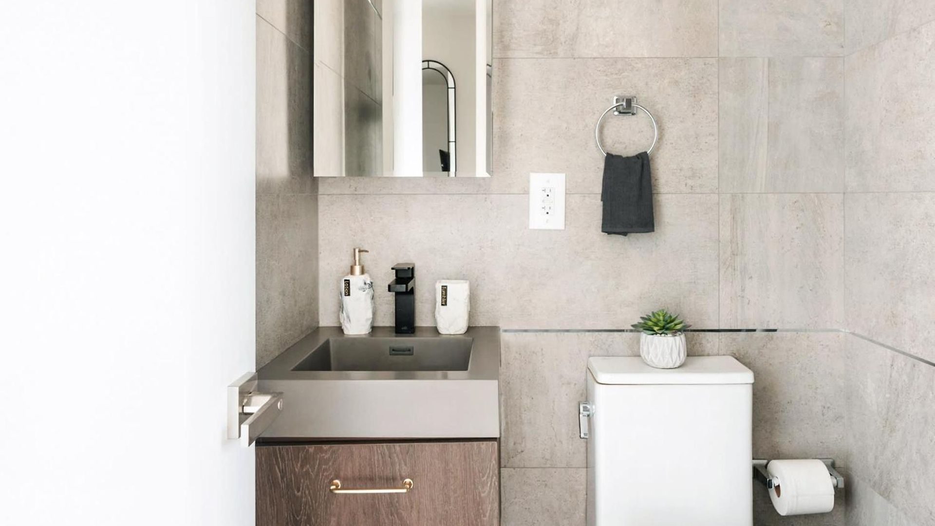 48 Midtown West Apartment