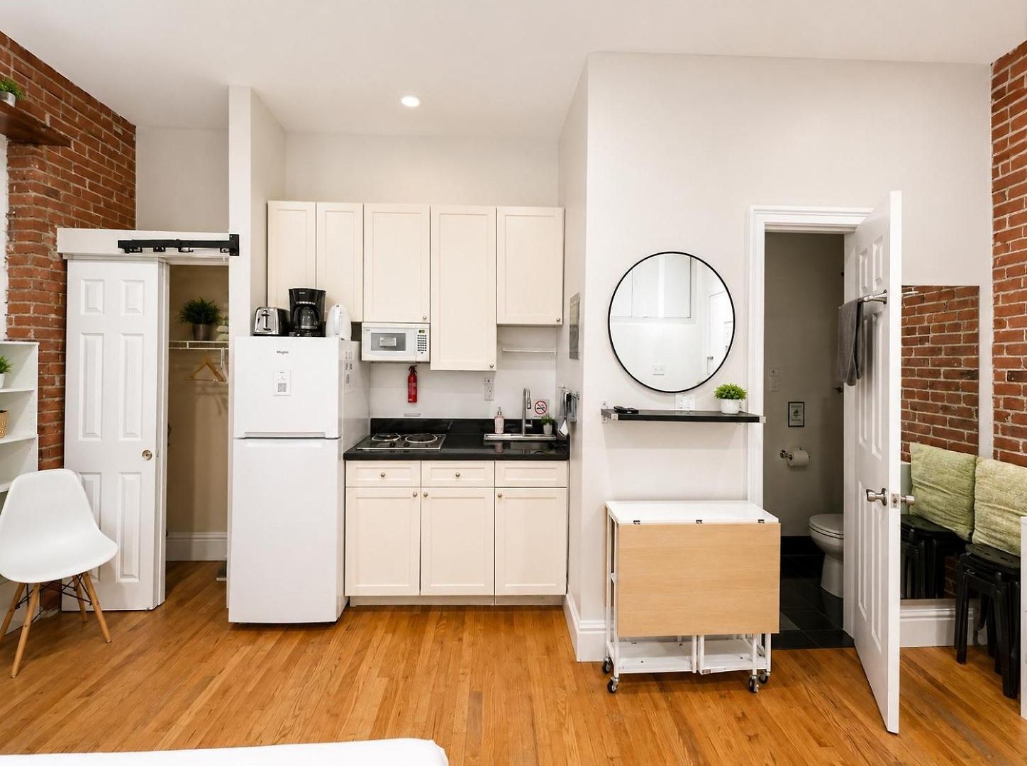 Empire State & Nest Apartment New York