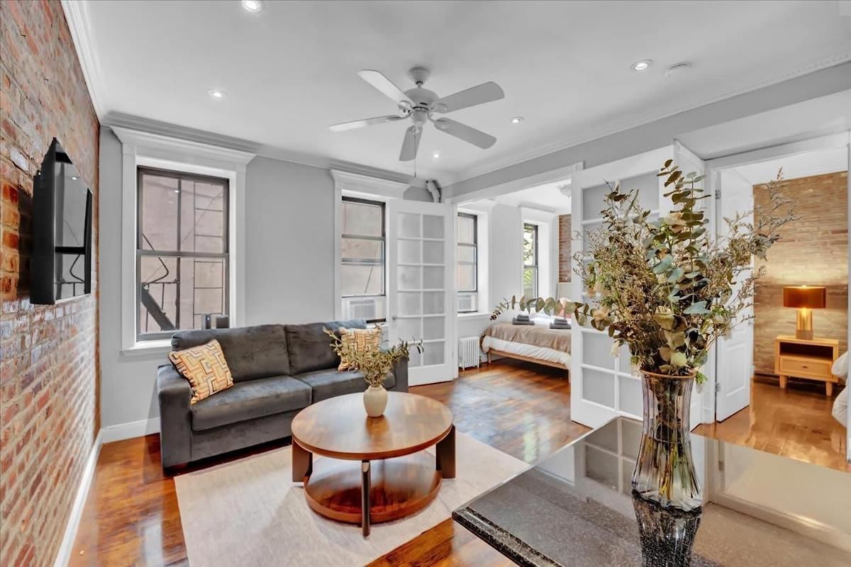 Apartment Elegant 3br-2ba In Gramercy -modern & New York