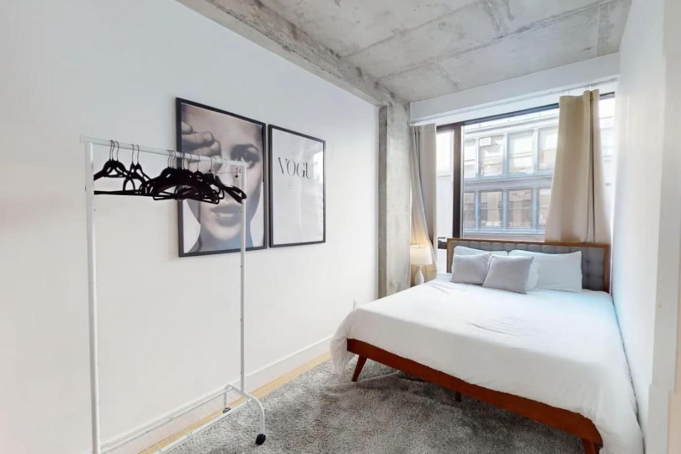 Apartment Sleek Two Bedroom In Manhattan