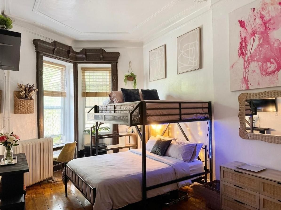 Apartment Unique Brooklyn Brownstone Bedstuy *