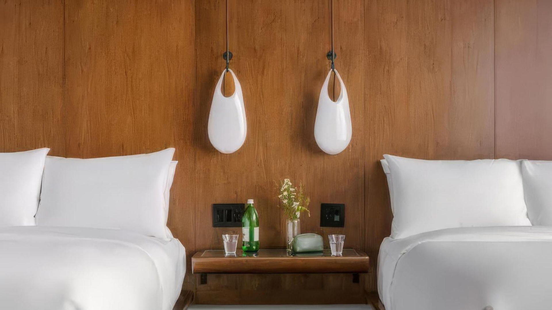 Merchant Les Hotel