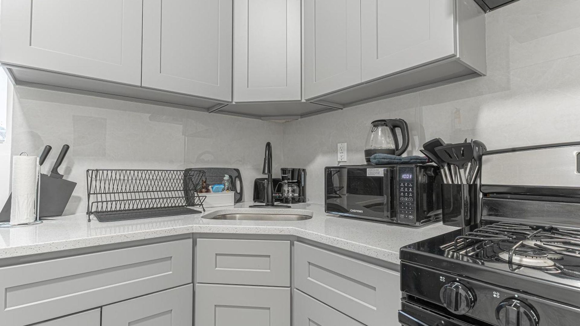 Apartment Modern 2br Retreat With Washer & Dryer - Near Subway & Lga