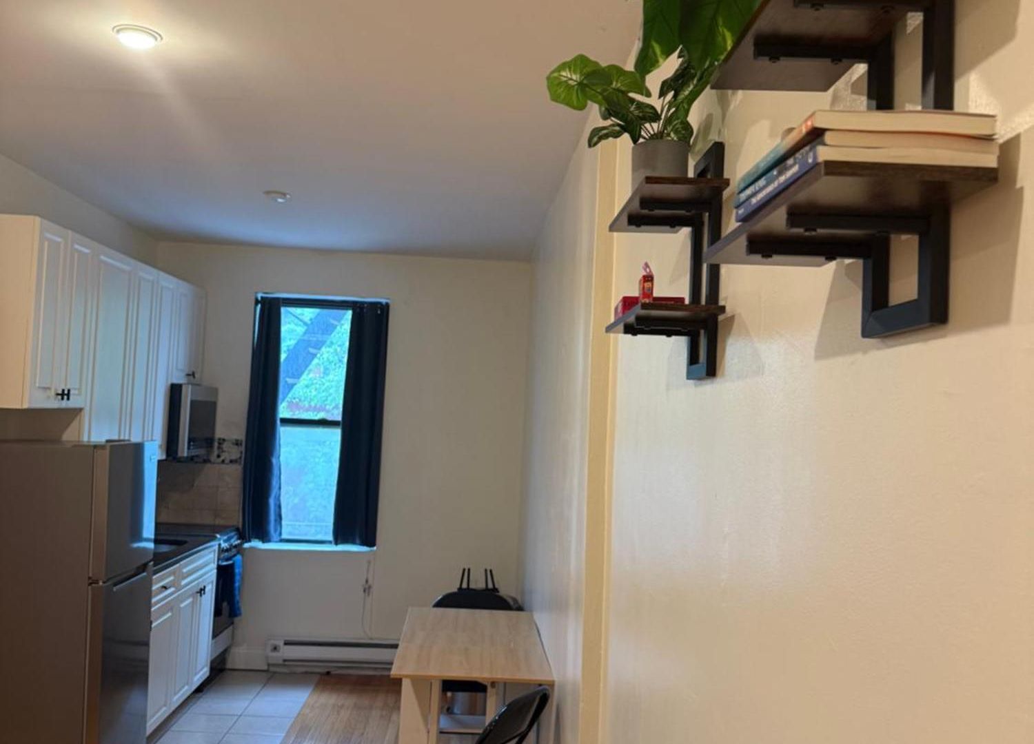 Chic Times Square 1br Entire - Private Kitchen & Bath - Hosts 4 New York