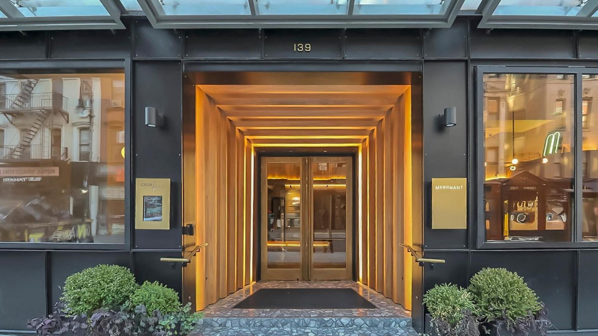 Merchant Les Hotel