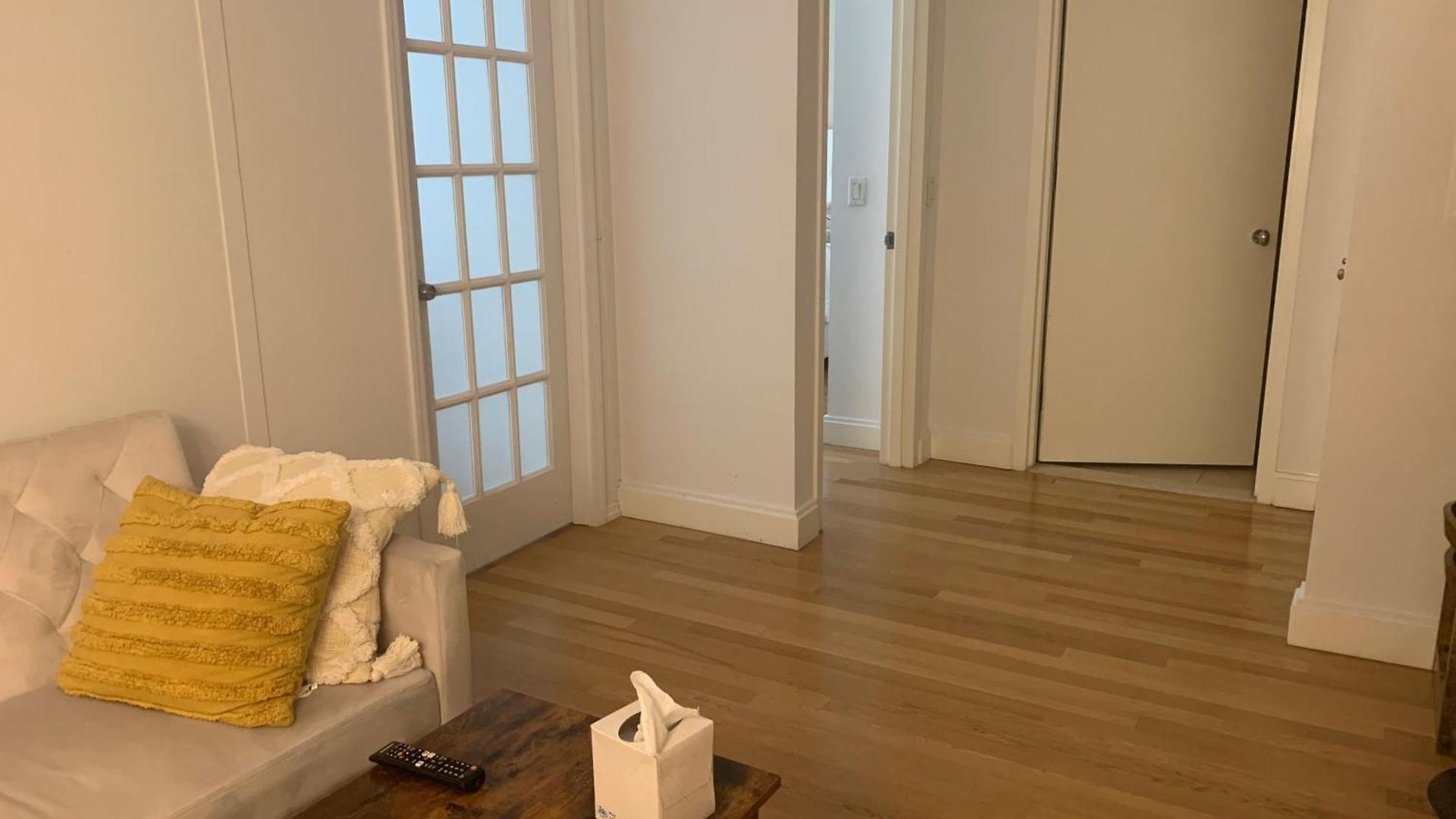 Homestay Street Large Private Bedroom ,high Speed Internet -female Only New York
