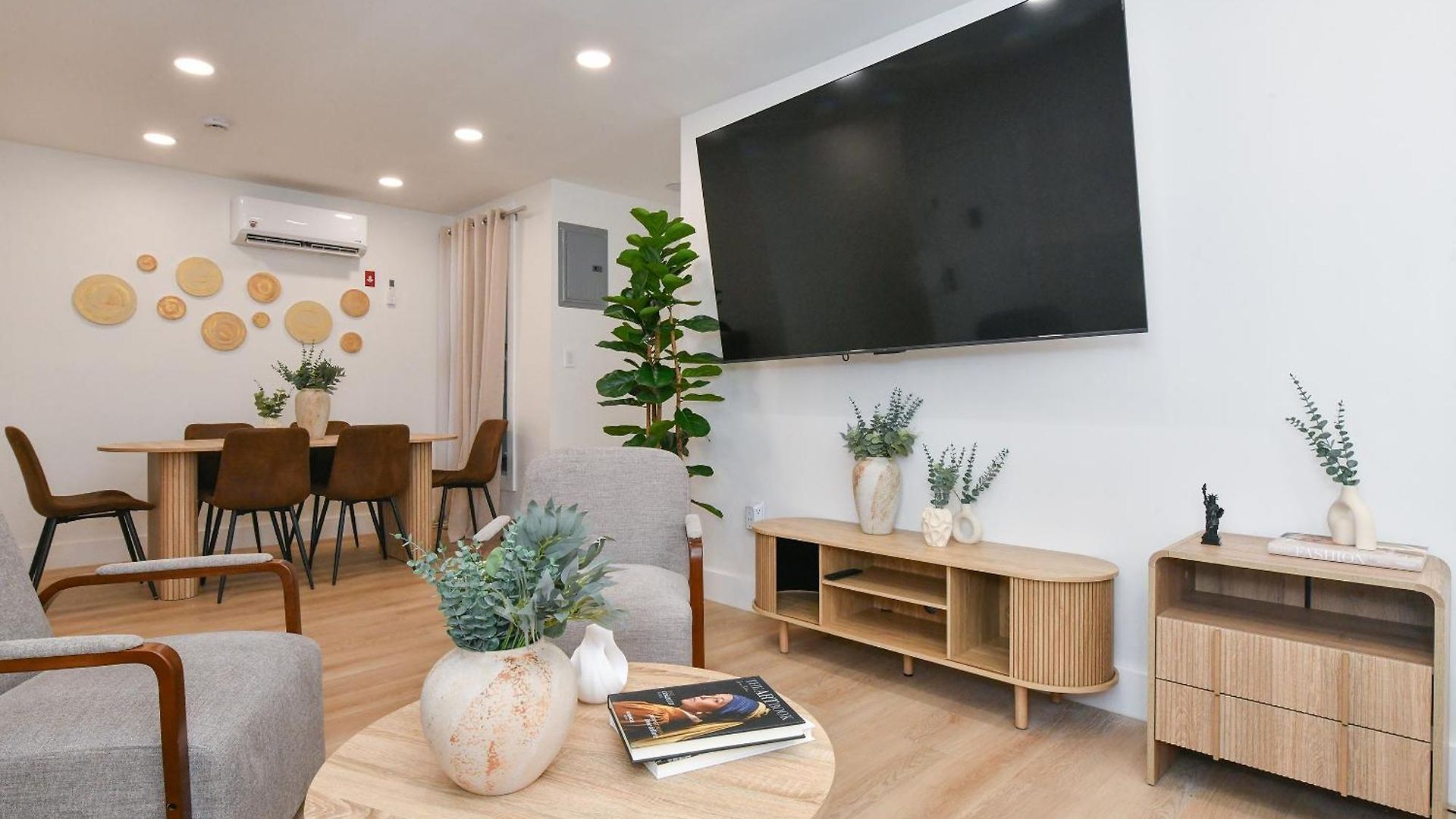 Chic 4br Stay-steps Away From Park 4* New York