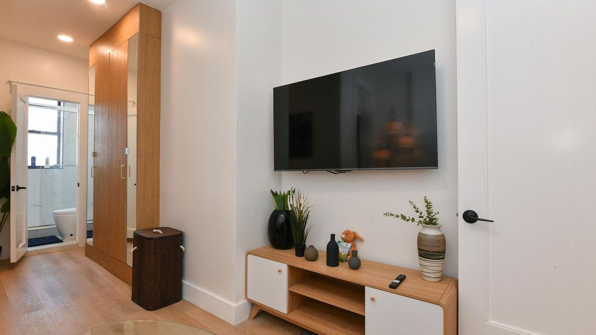 Modern 2br Near Park Aparthotel New York