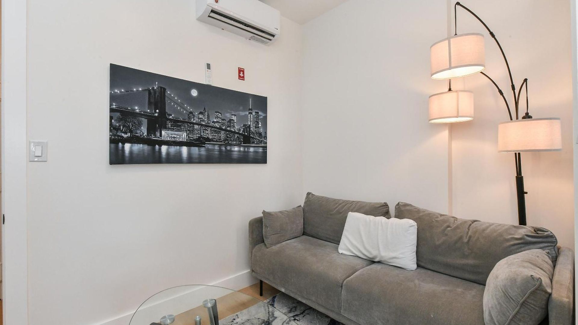 Aparthotel Modern 2br Near Park