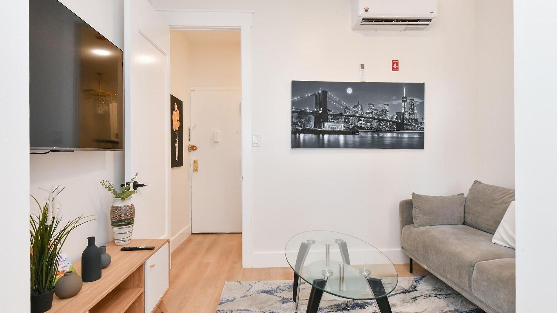 Modern 2br Near Park Aparthotel