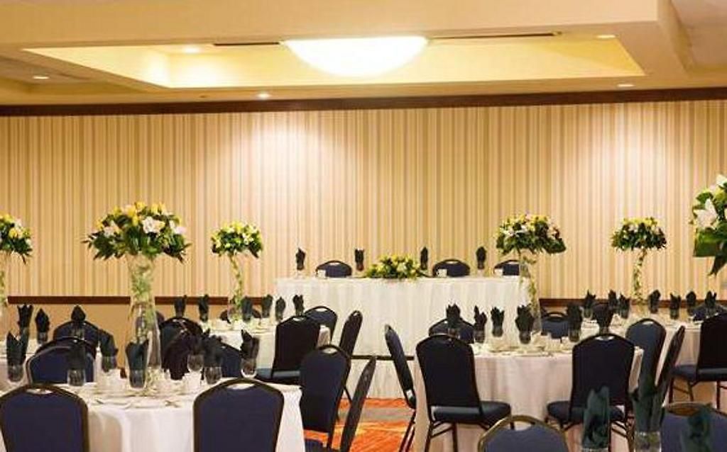 Doubletree By Hilton Jfk Airport 3*