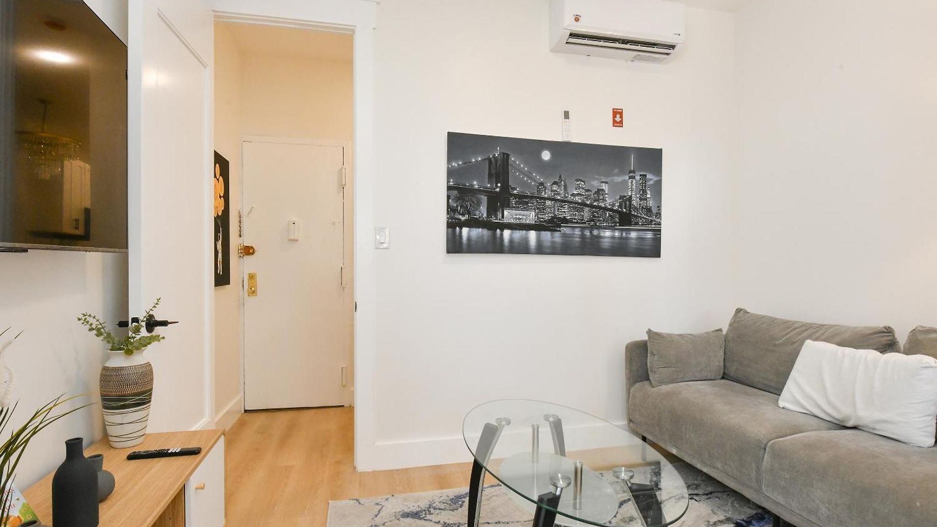 Aparthotel Modern 2br Near Park 2*