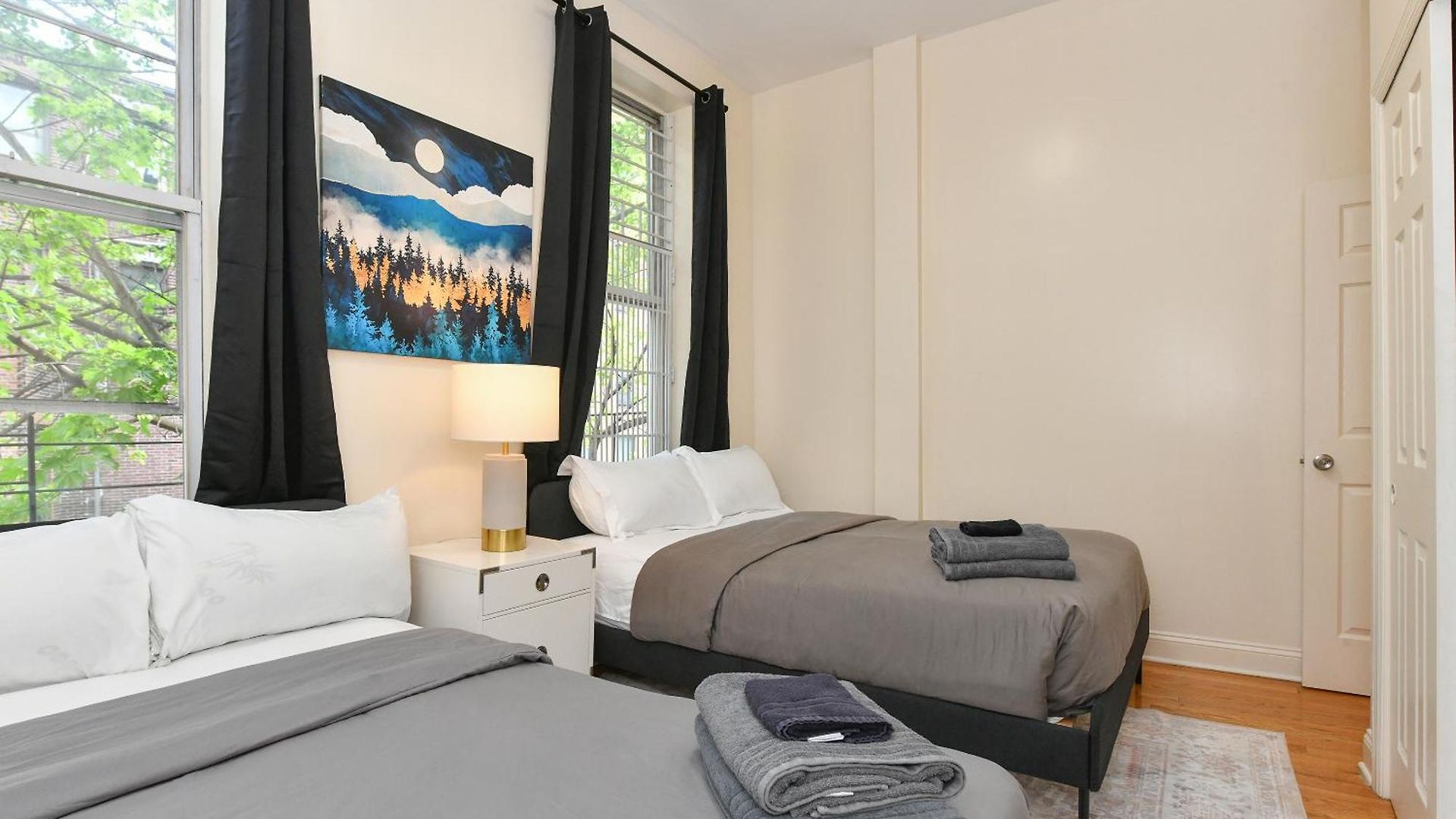 Stylish 2br Retreat North Of Park New York