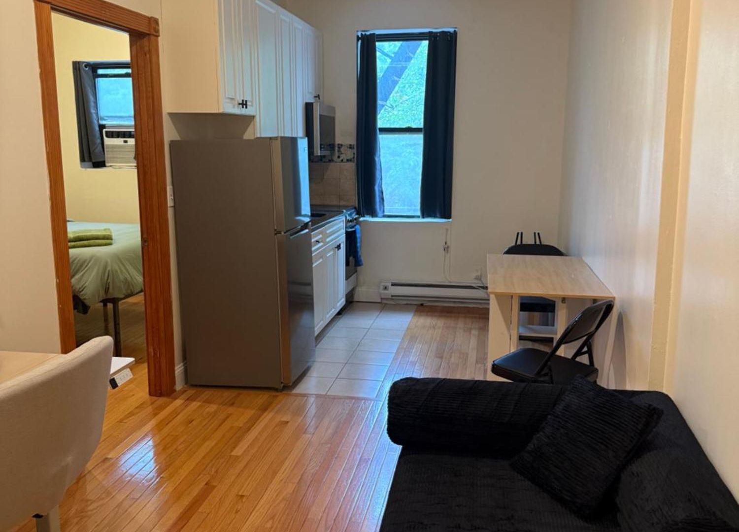 Chic Times Square 1br Entire - Private Kitchen & Bath - Hosts 4 Guest house *