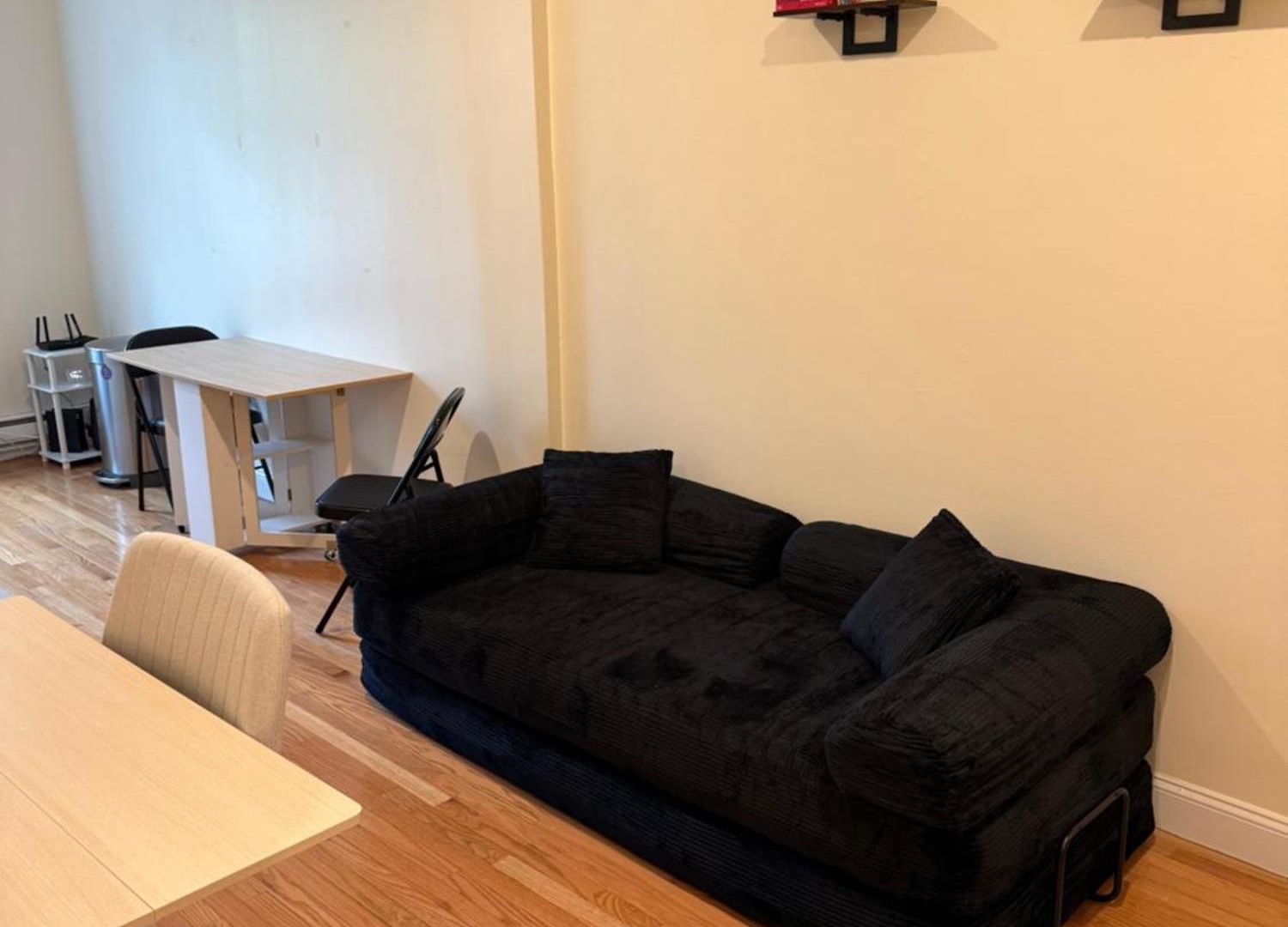 Guest house Chic Times Square 1br Entire - Private Kitchen & Bath - Hosts 4 *