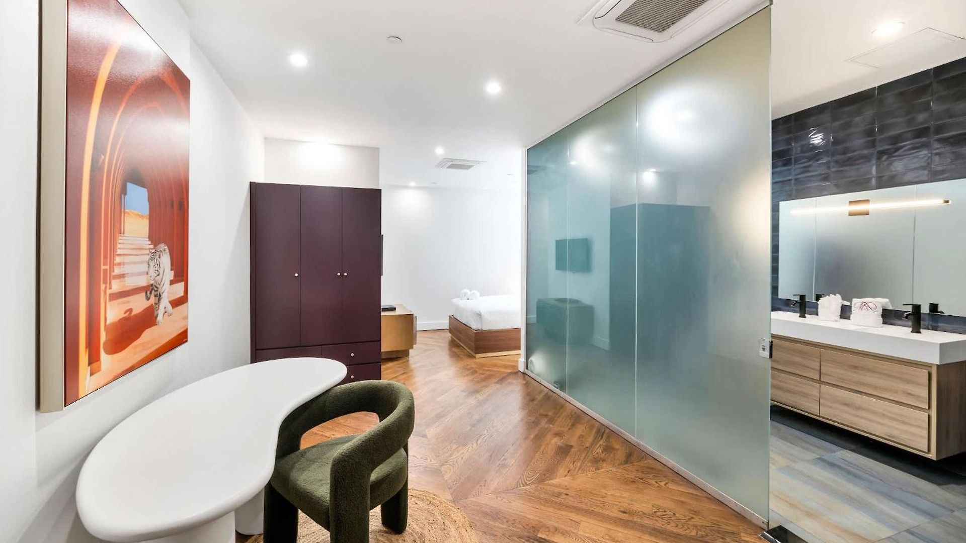 The Landmark By Rove Travel - Townhome With Roof Deck * New York