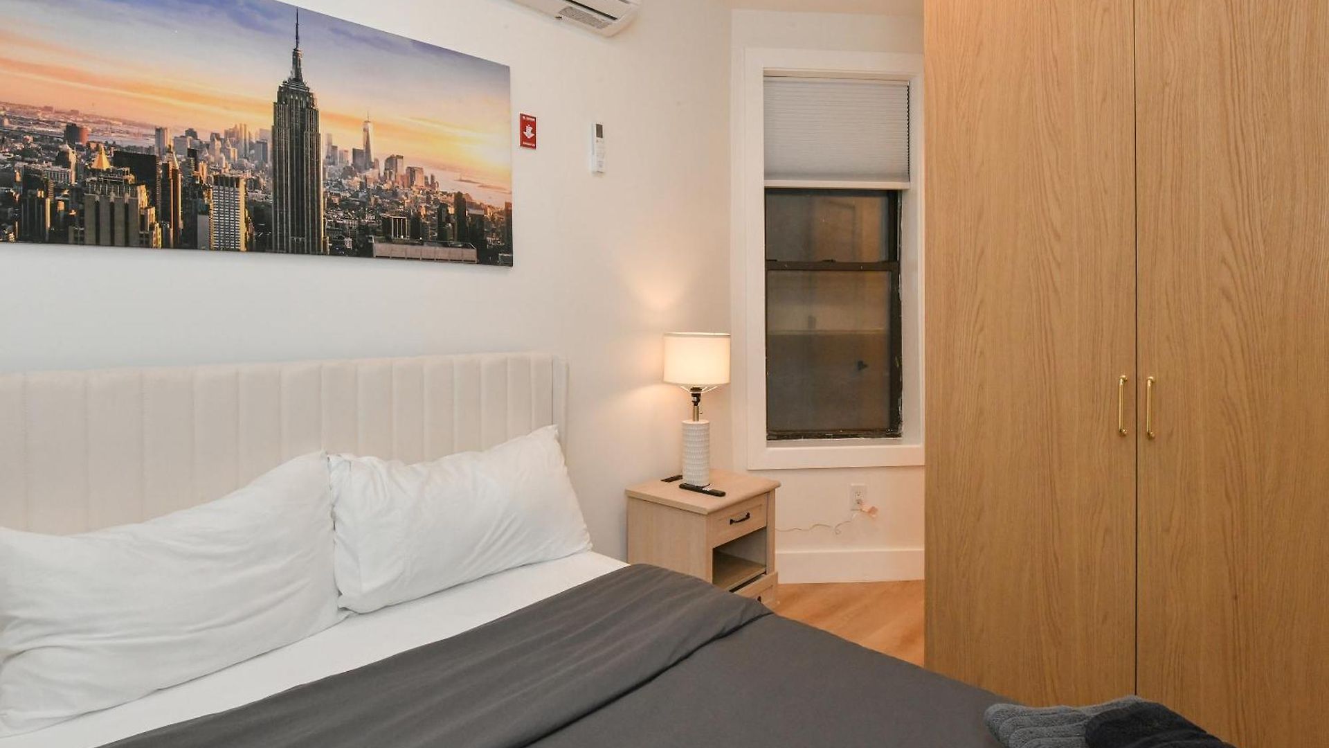 Modern 2br Near Park New York