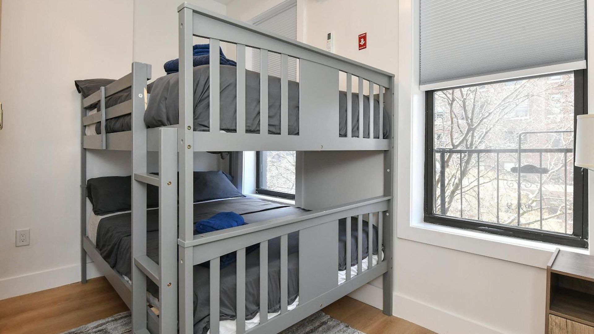 Chic 2br Stay-steps From Park New York