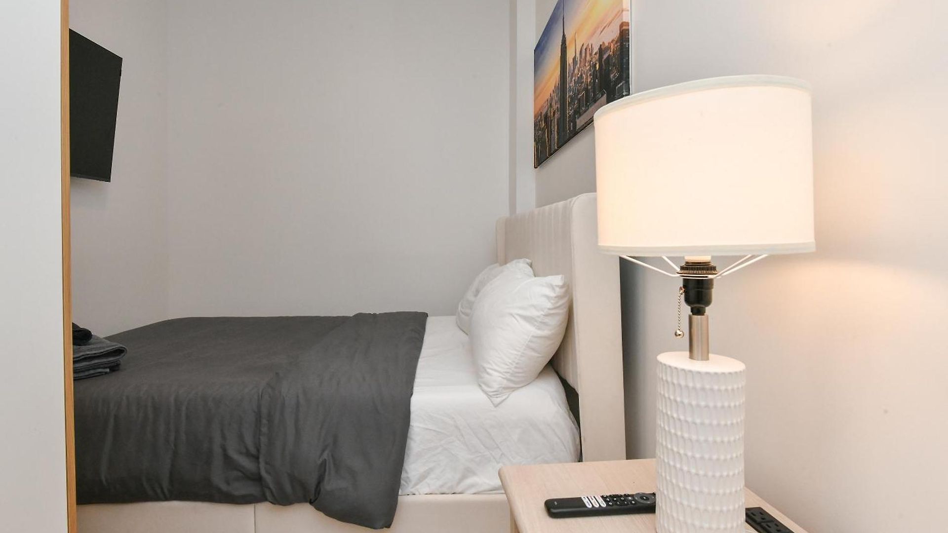Aparthotel Modern 2br Near Park 2*