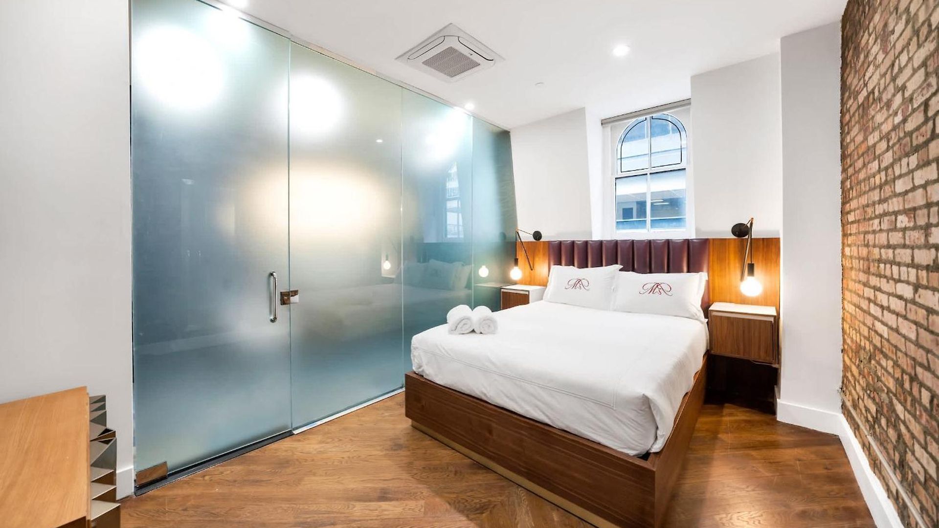 Holiday home The Landmark By Rove Travel - Townhome With Roof Deck New York