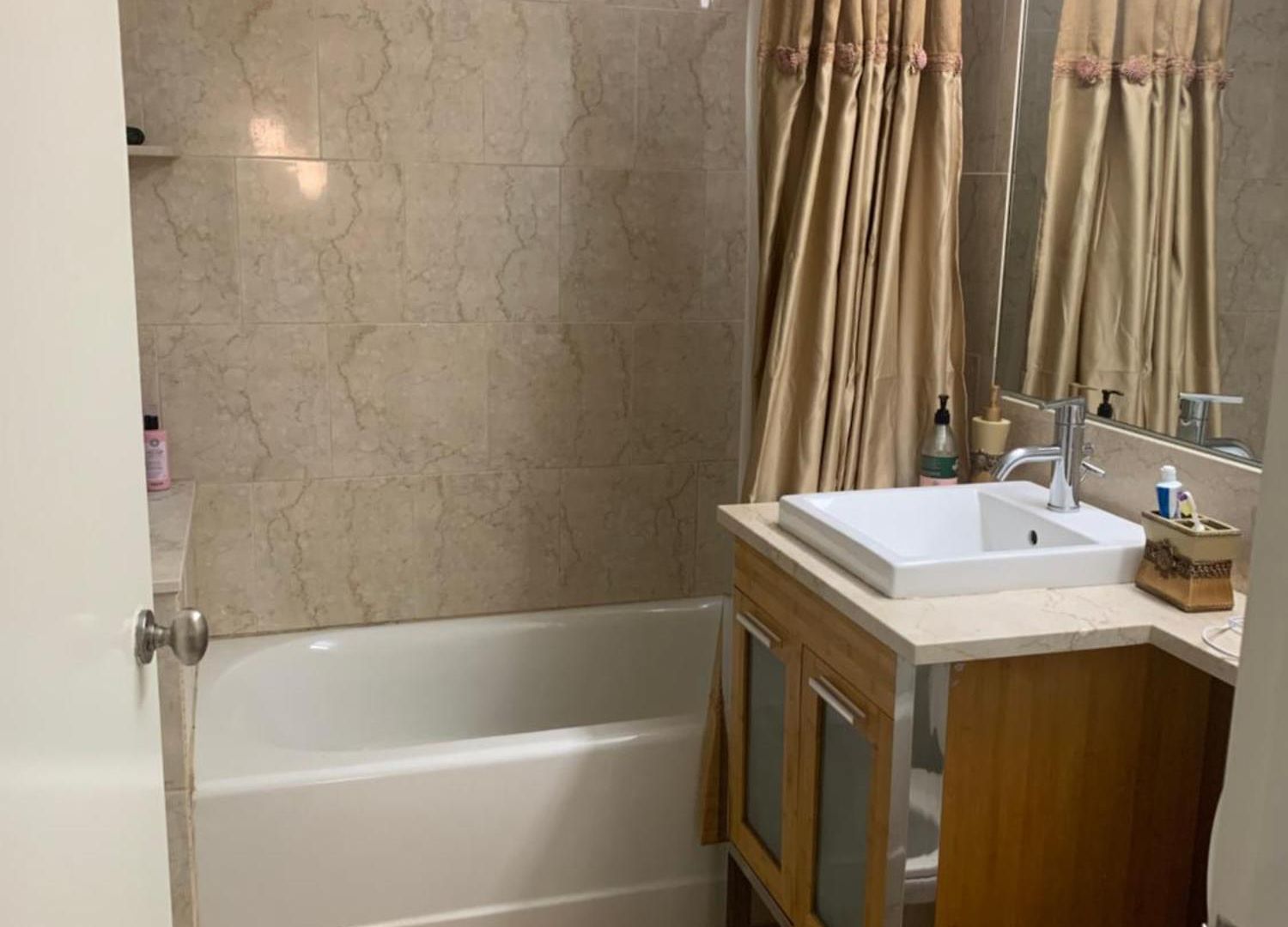 Street Large Private Bedroom ,high Speed Internet -female Only New York
