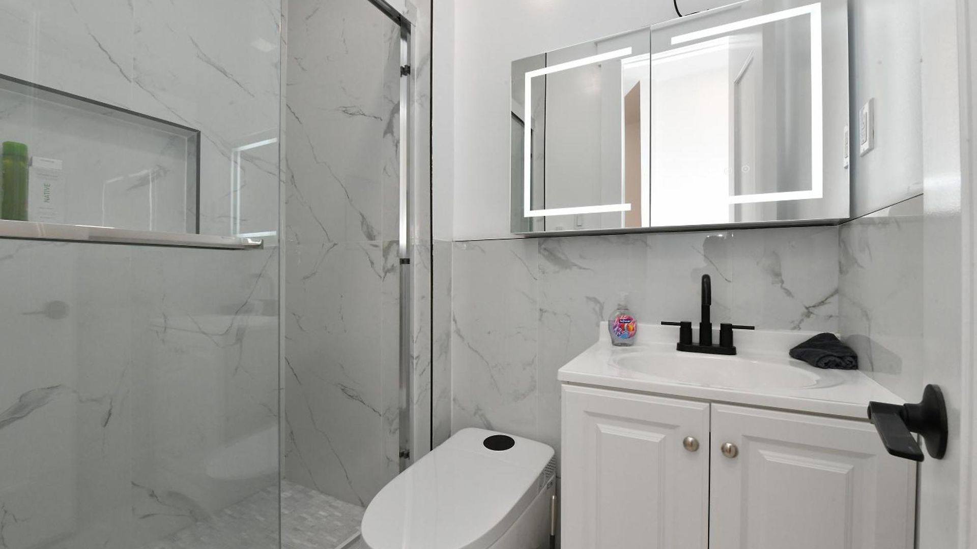 Chic 2br Stay-steps From Park Aparthotel New York