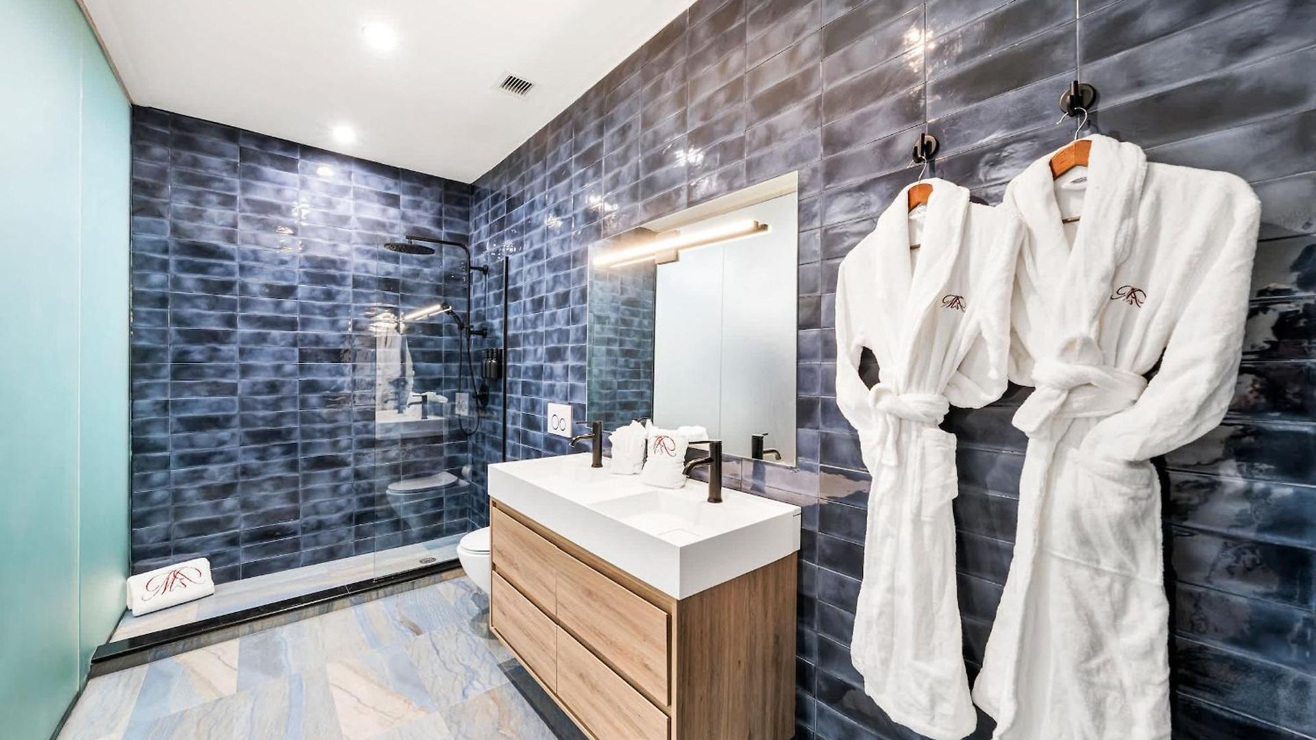 The Landmark By Rove Travel - Townhome With Roof Deck Holiday home *