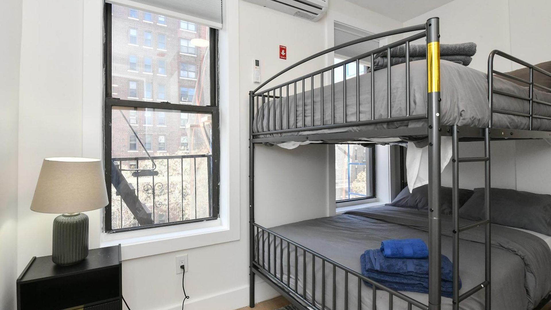 Modern 2br Near Park New York