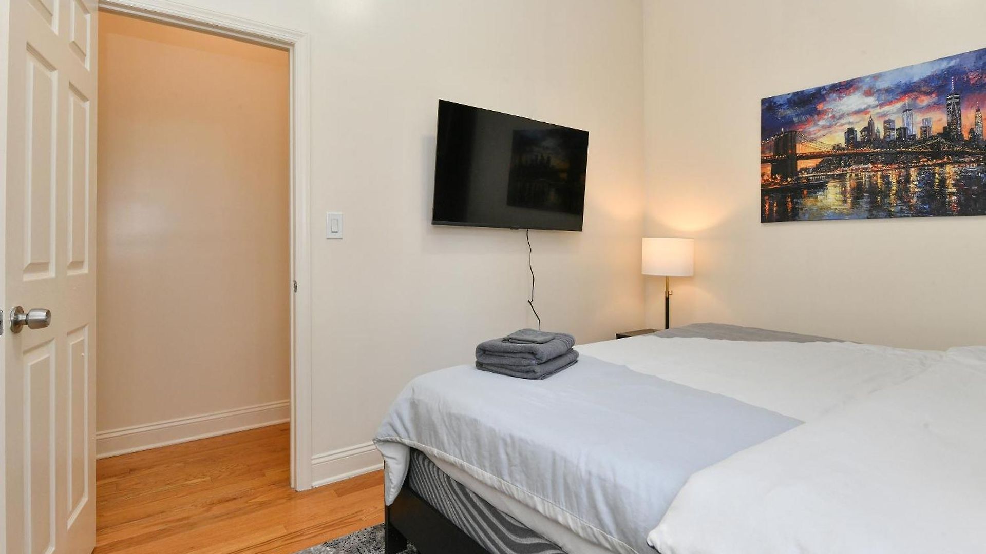 Stylish 2br Retreat North Of Park 2*