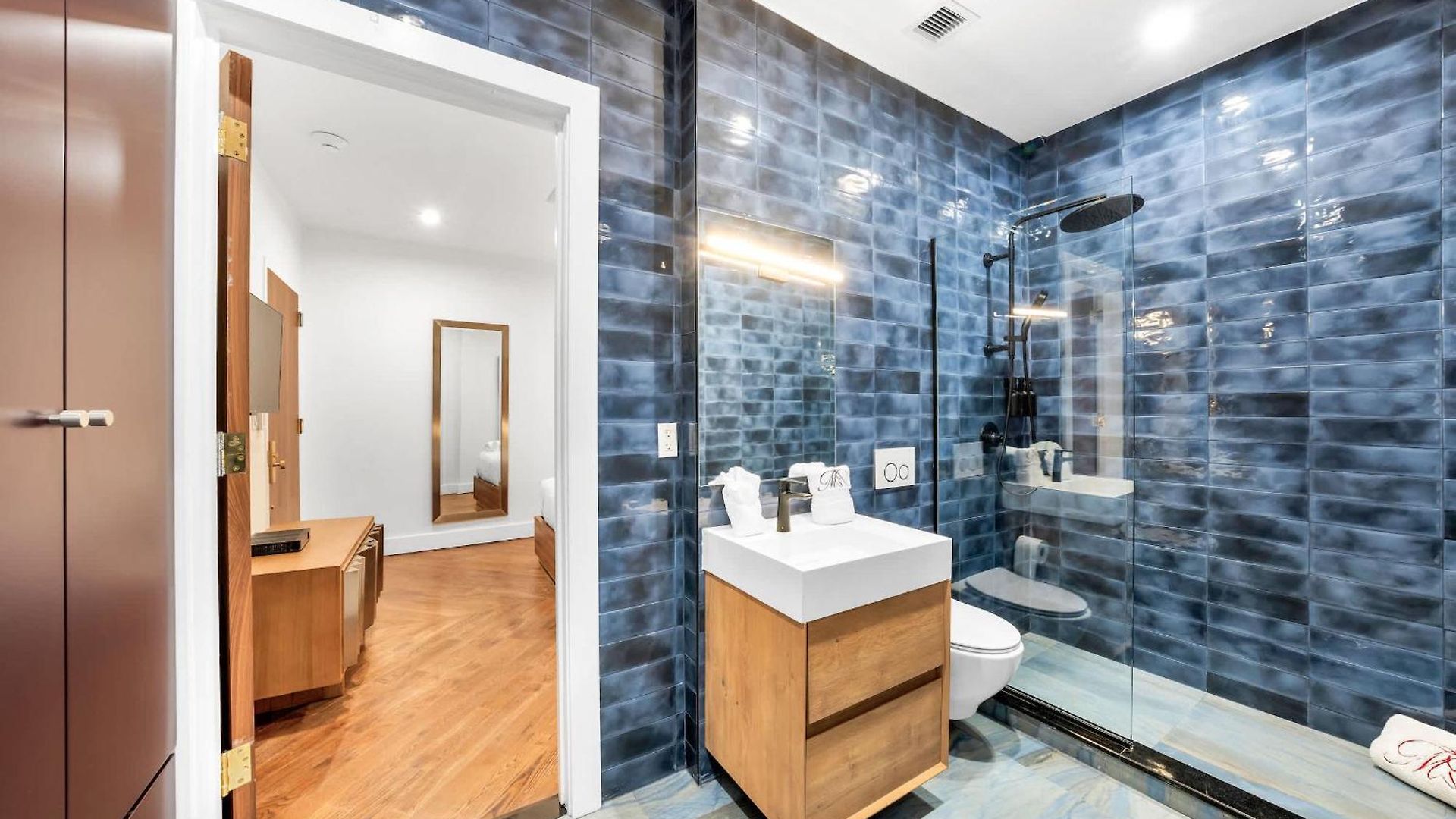 The Landmark By Rove Travel - Townhome With Roof Deck *