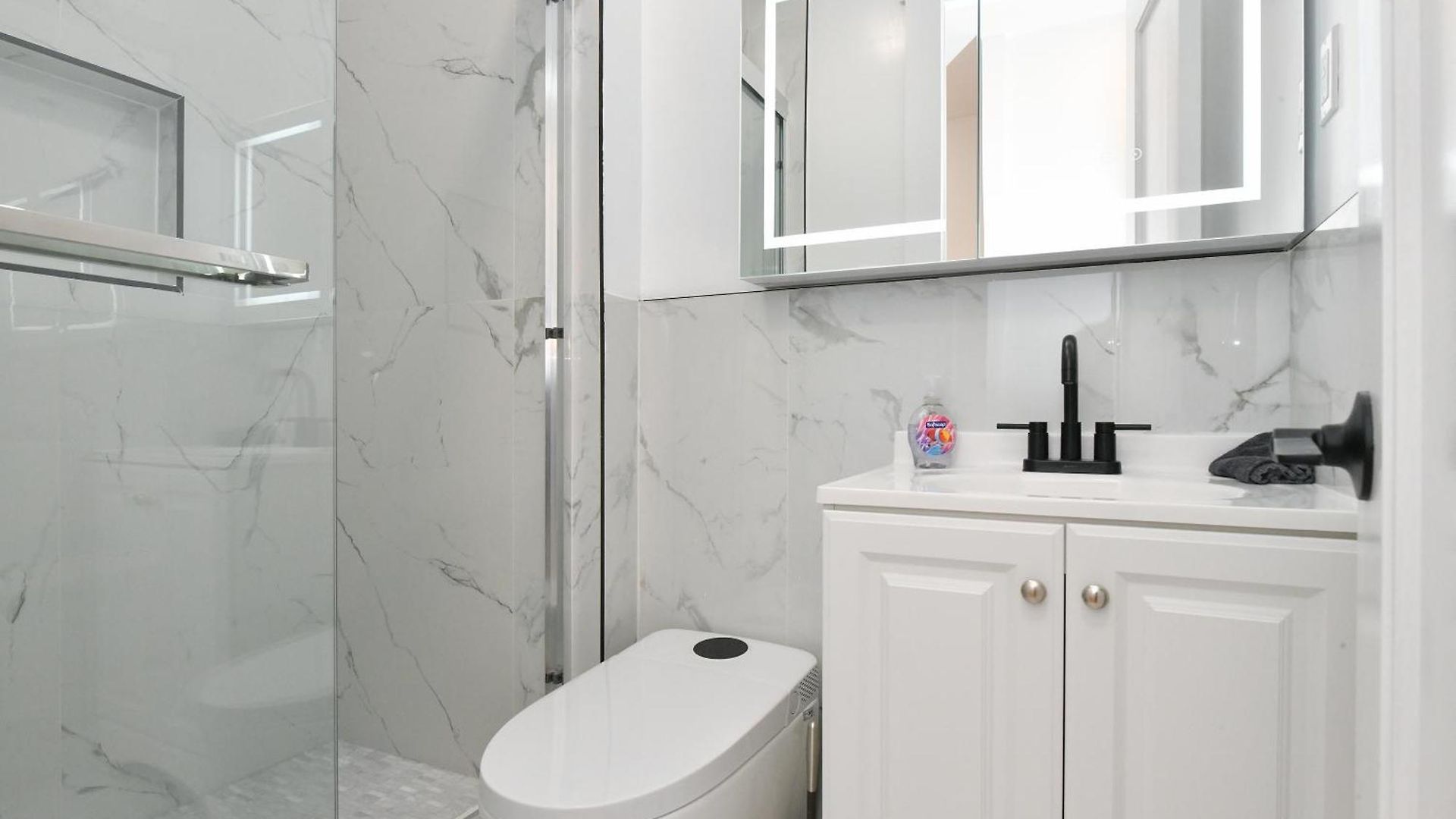 Chic 4br Stay-steps Away From Park 4*