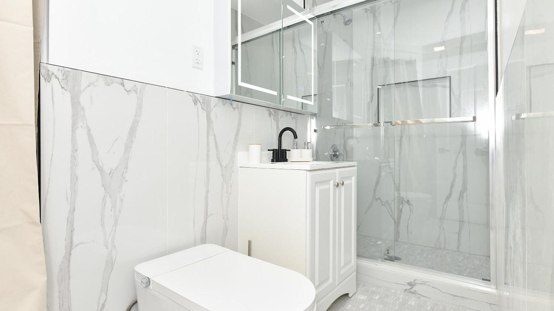Chic 4br Stay-steps Away From Park New York