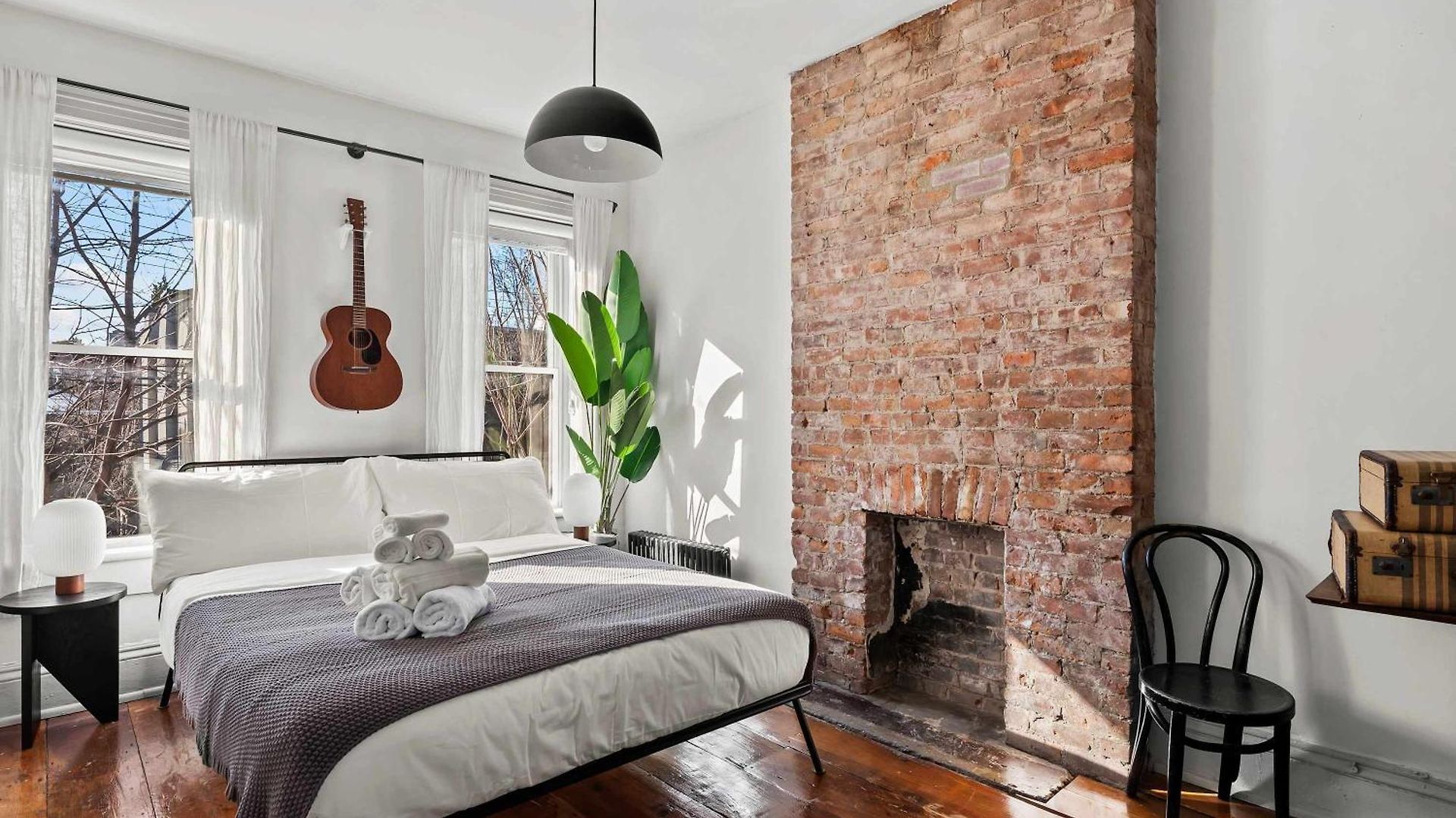 Rove Travel - Alderman Terrace - Townhome With Patio Holiday home New York