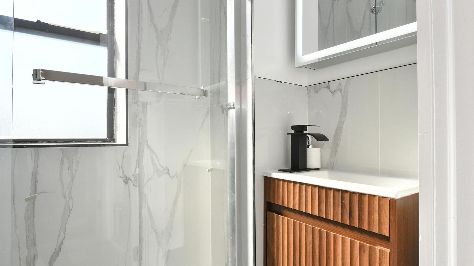 Aparthotel Chic 4br Stay-steps Away From Park