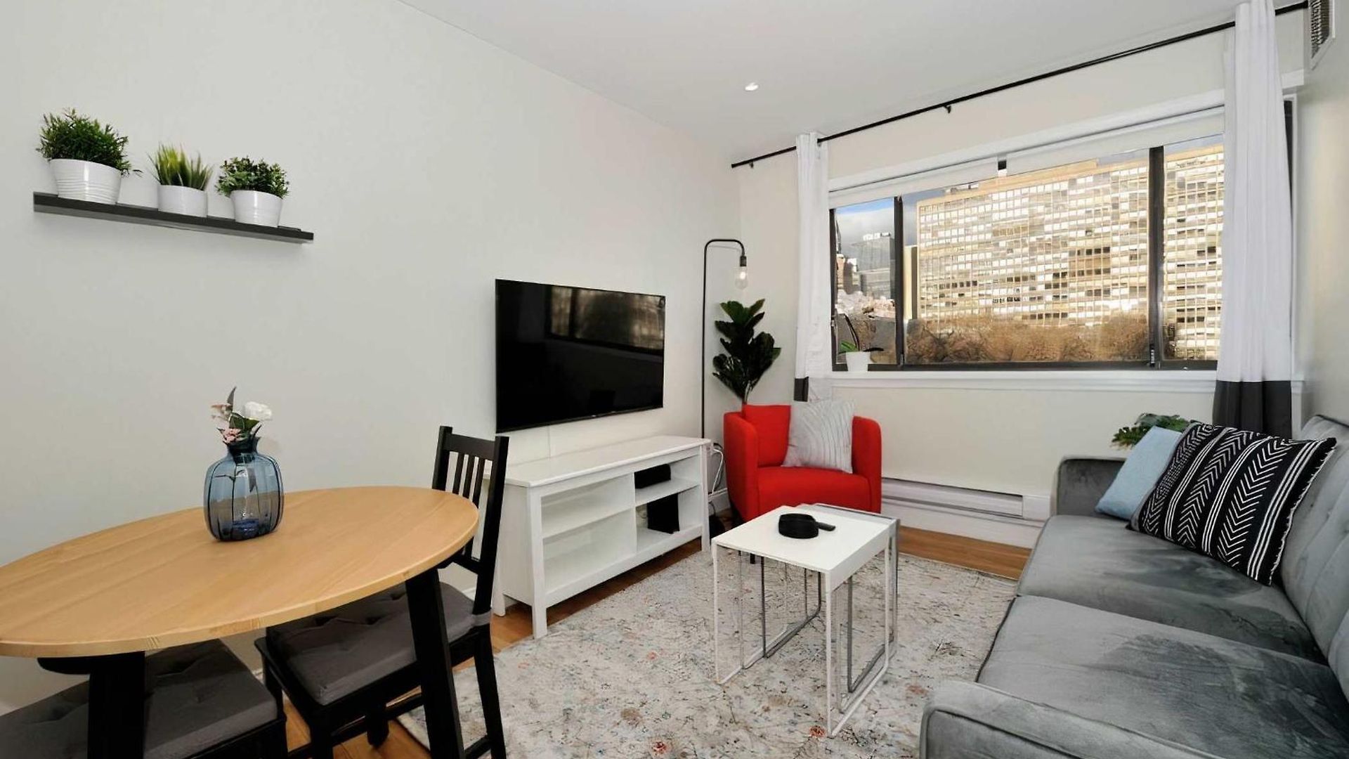 The Kips Vi Vibe 8652 Apartment