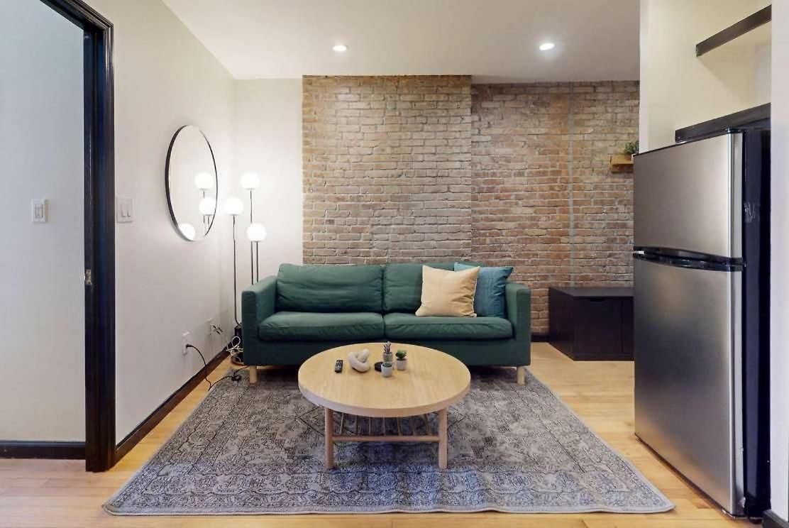 The Ideal Vii Vibe 8594 Apartment