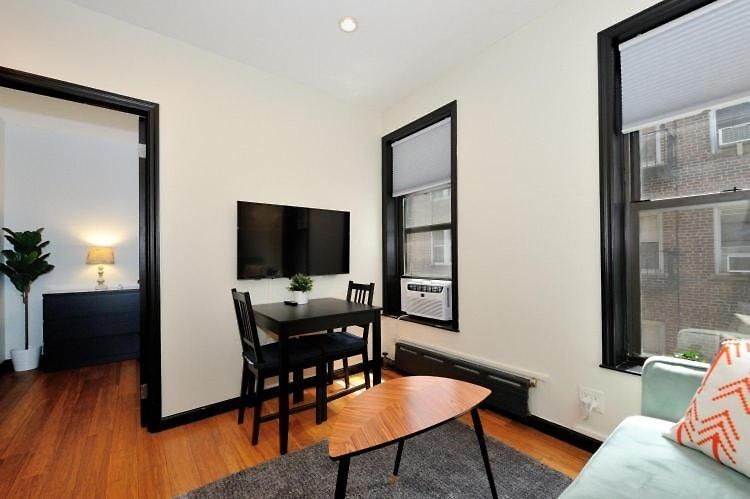 The Lenox Ii Vibe 8658 Apartment