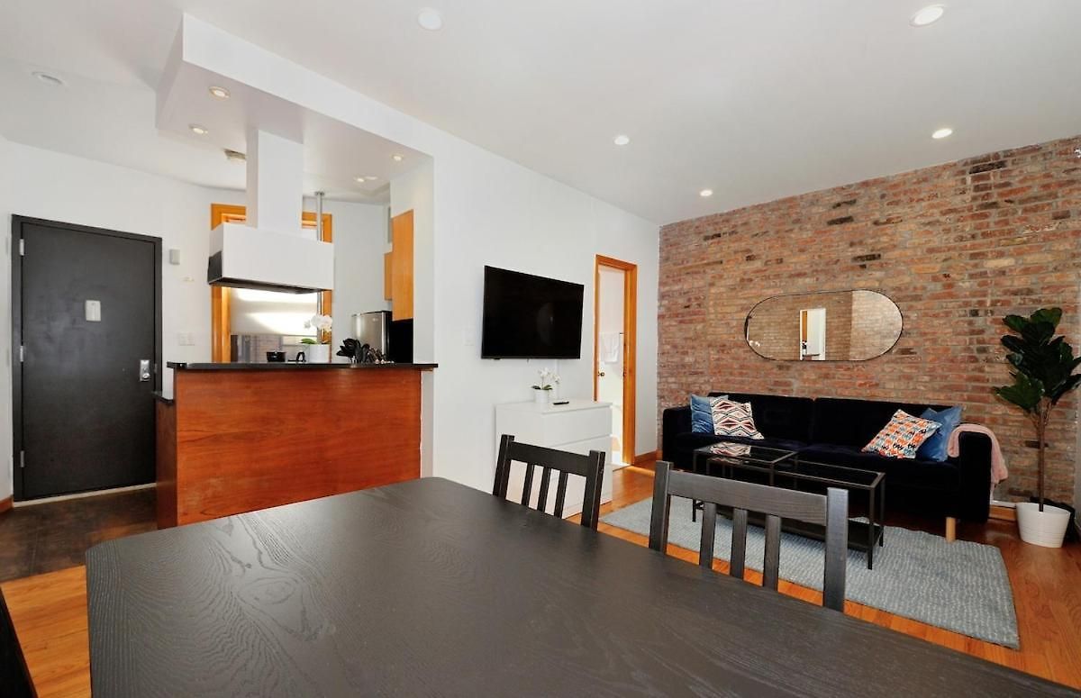 The Ideal Xi Vibe 8671 Apartment New York