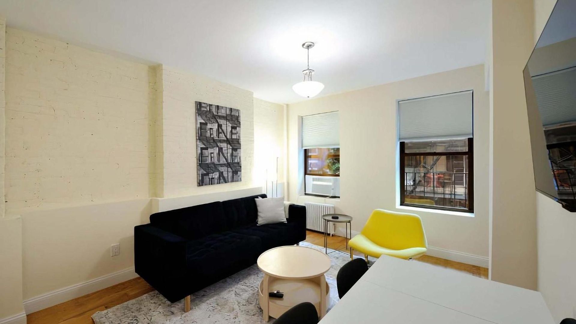 The Emerson Vibe 8742 Apartment