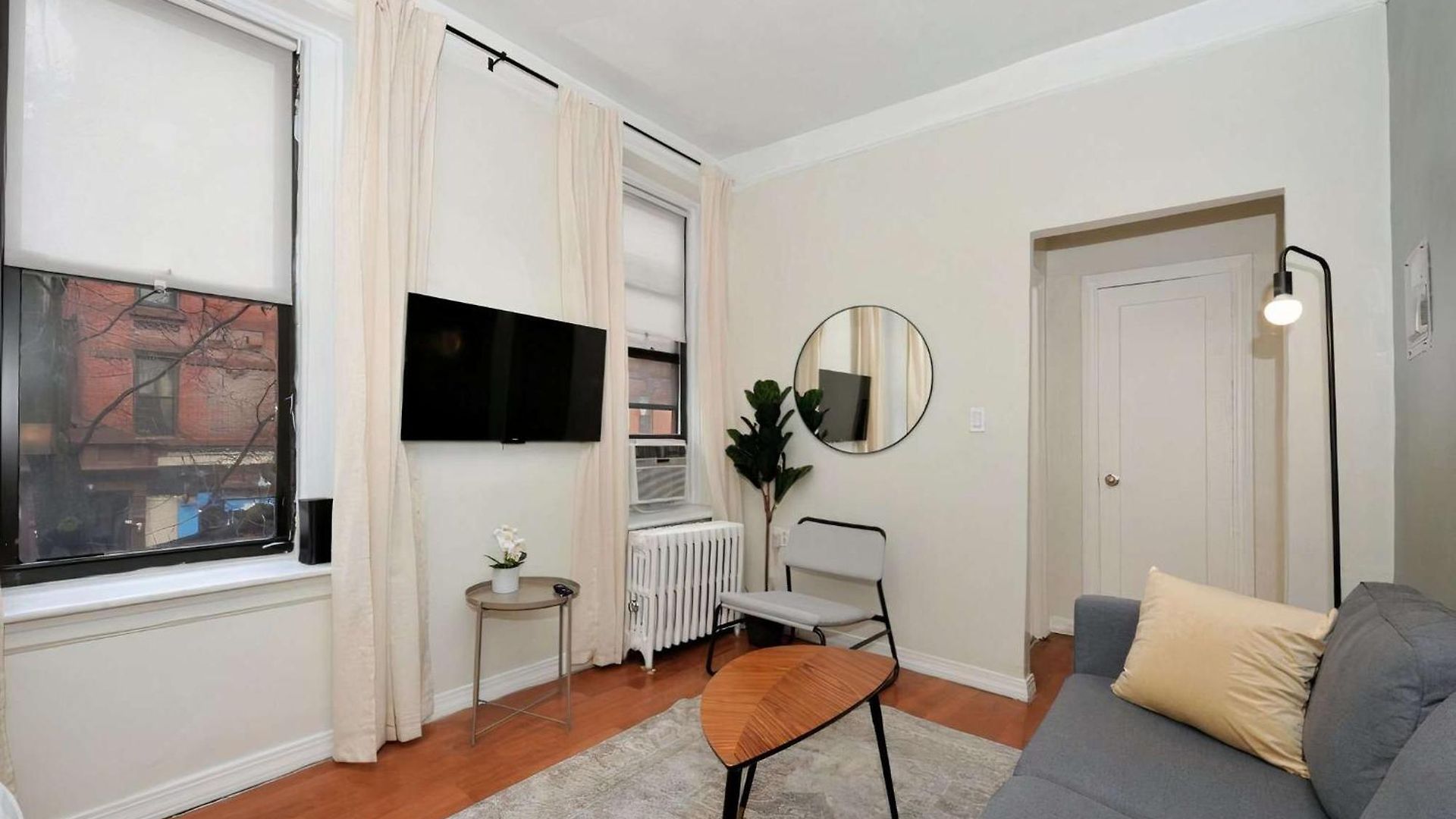 The Clinton Vibe 8491 Apartment *