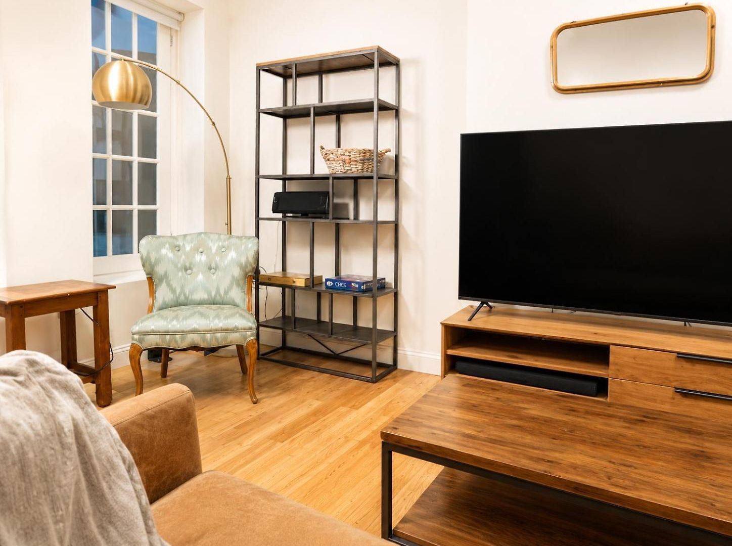 Apartment The Heights Haven, Spacious 6 Bedrooms Townhouse With Patio New York