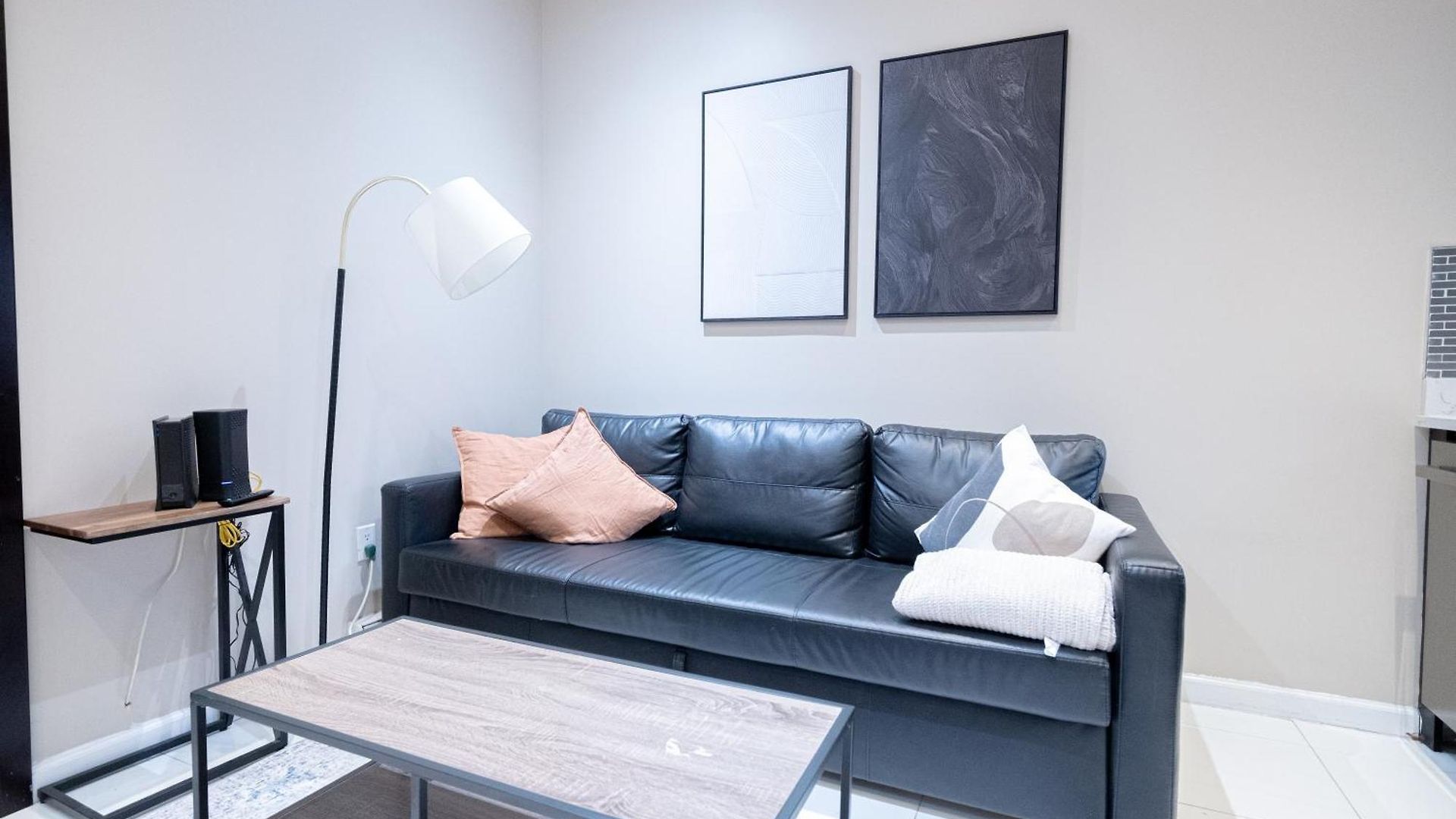 Comfy 2 Bedroom On Park West
