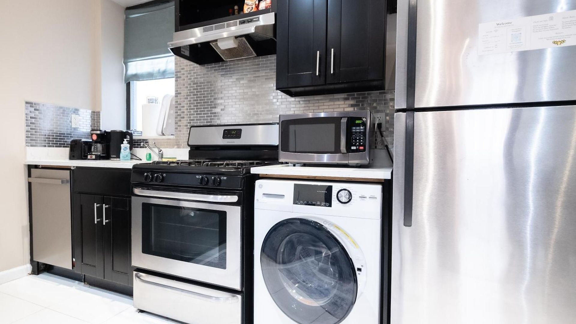 Apartment Comfy 2 Bedroom On Park West *