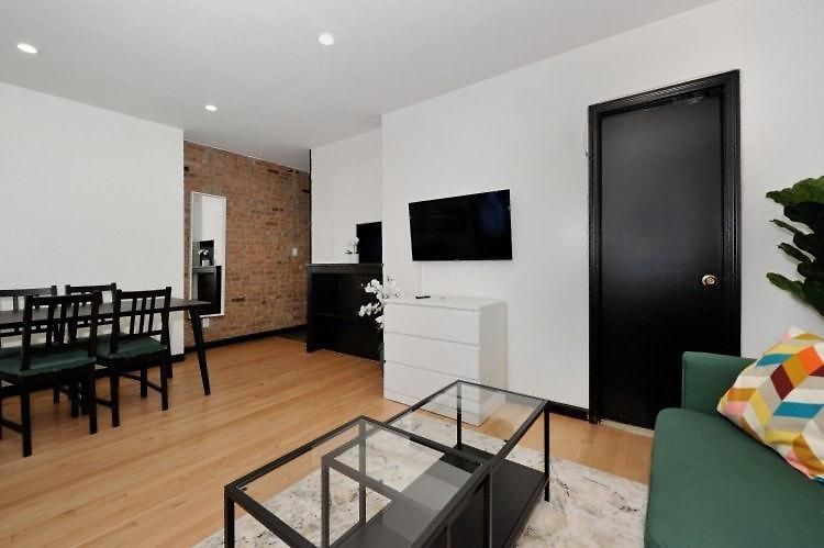 The Ideal Vi Vibe 8571 New York