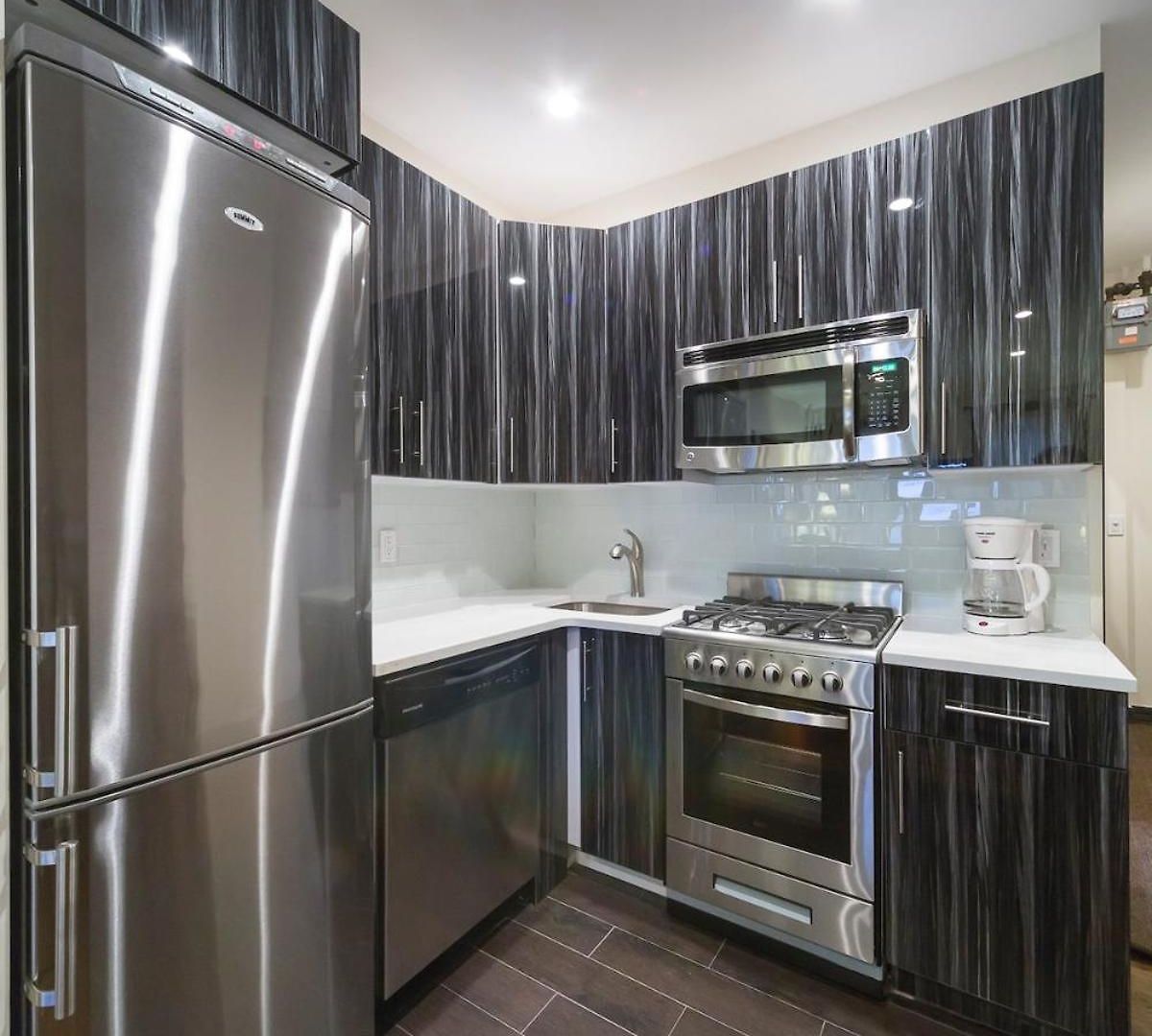 The Ideal V Vibe 8564 Apartment *